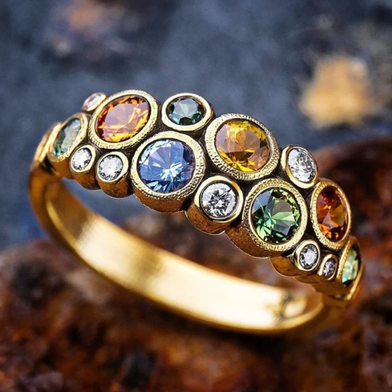 Modischer klassischer, mit farbigem synthetischem Zirkonia eingelegter, versilberter Ring für Damen, Vintage-Kunstdekoration, Festival-Schmuck, Geschenke