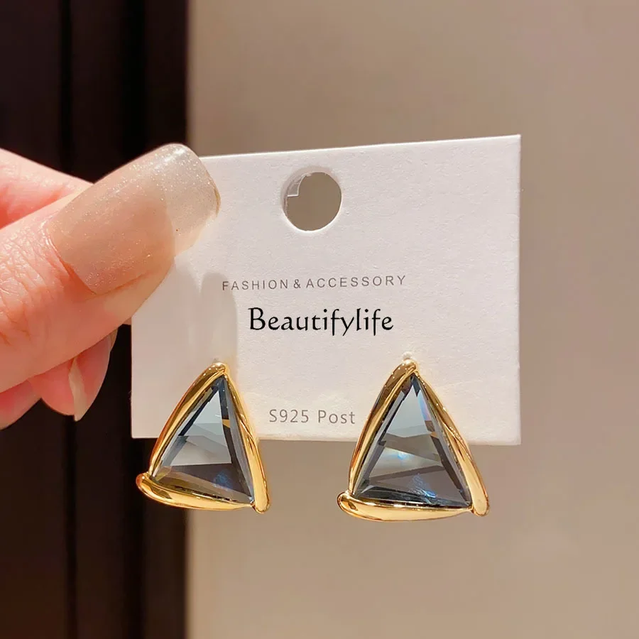 

French retro gray multi-faceted cut triangular earrings high-end temperament fashion