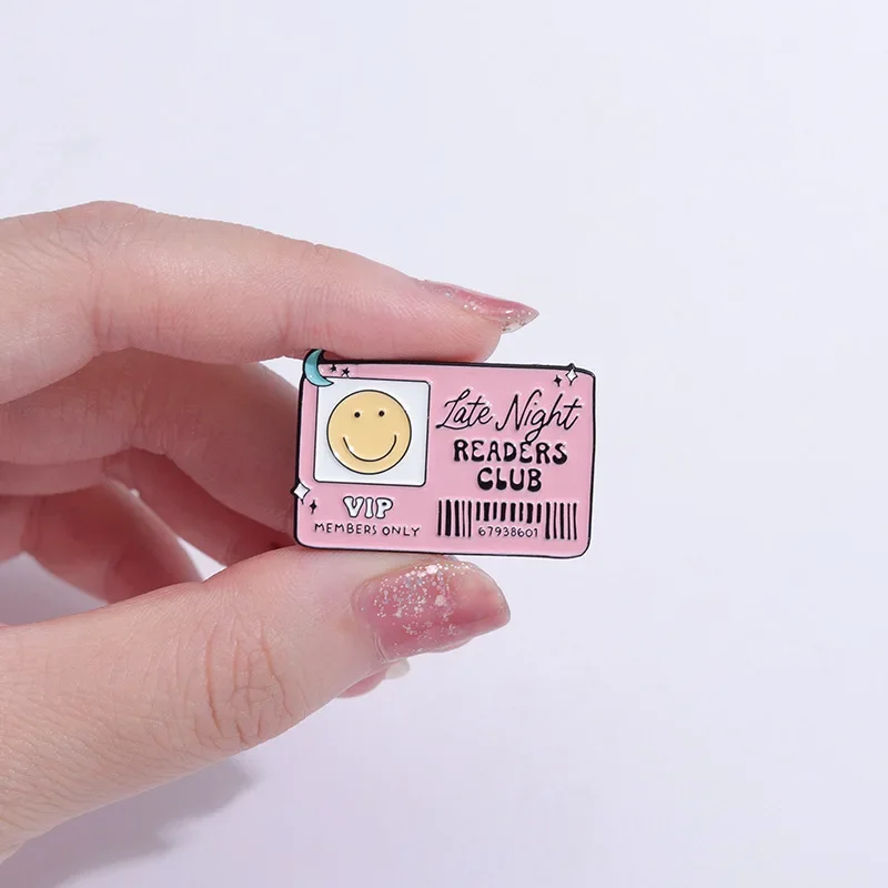Stamp Brooch Cute Personalized Square Pink and White Metal Badge Small Gift Wholesale Bag Pins for Backpacks Cap Pin Lapel Hat