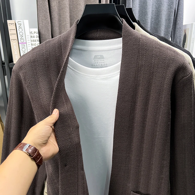 

Мужской новый осенне-зимний вязаный кардиган с длинными рукавами, сохраняющий тепло, жаккардовый изысканный свитер, модная мужская одежда для отдыха, топы