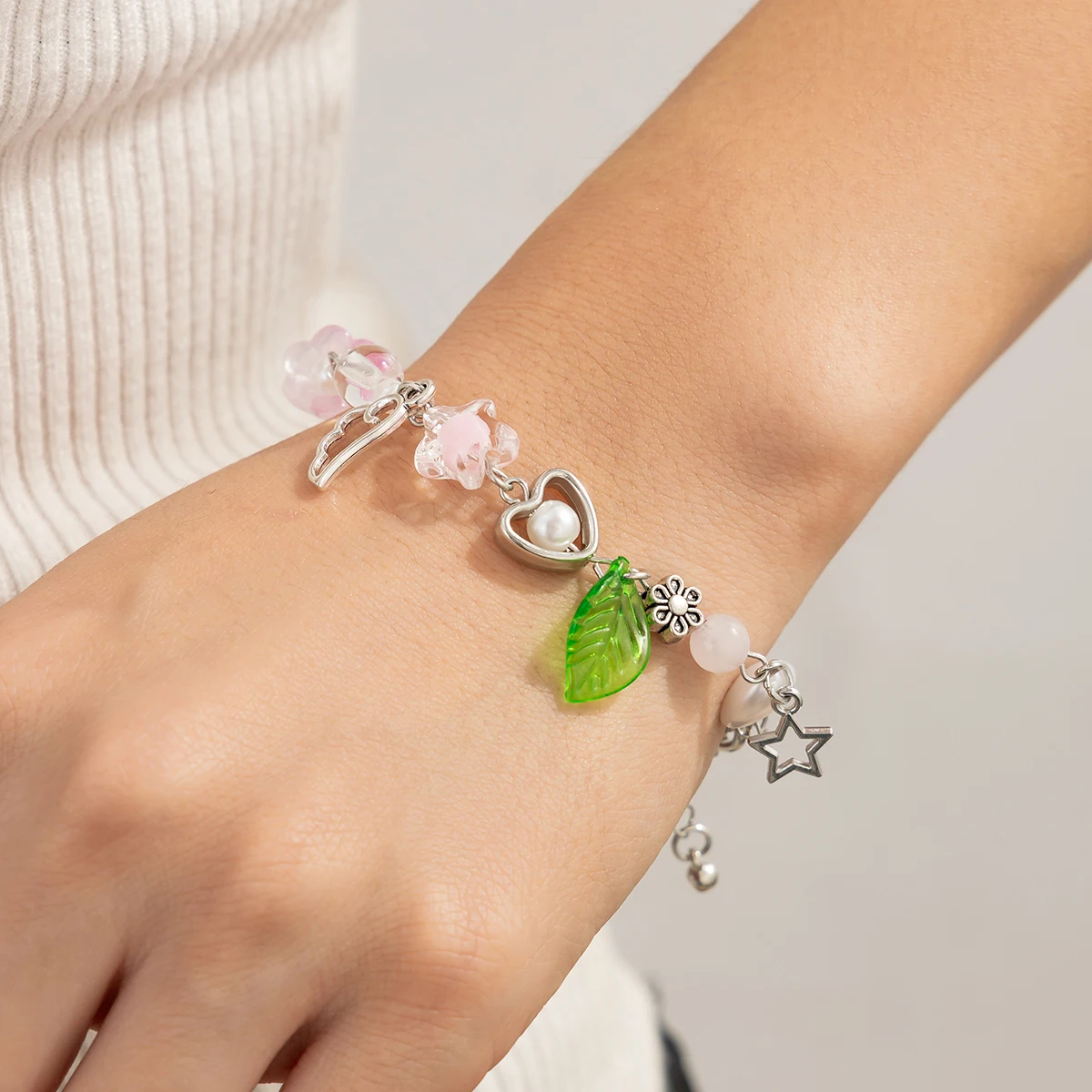 

Ingemark 5 Styles Sweet Cute Star Flower Pendant Bracelets Women Exquisite Metal Chain Bangles Y2K Valentine's Day Jewelry Gift