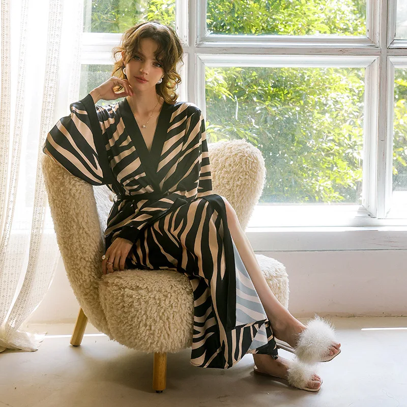 

Retro Zebra Stripe Robe Kimono Long Boudoir Robes Ankle-length Maxi Dressing Gown Luxury Silky Satin Bathrobe New Sleepwear