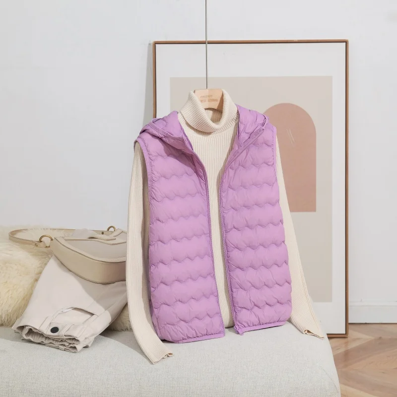 Hooded Down Vest Spring and Autumn Women's 2025 New 90% White Duck Down Vest Fashion Wavy Line Women's Vest Waistcoat