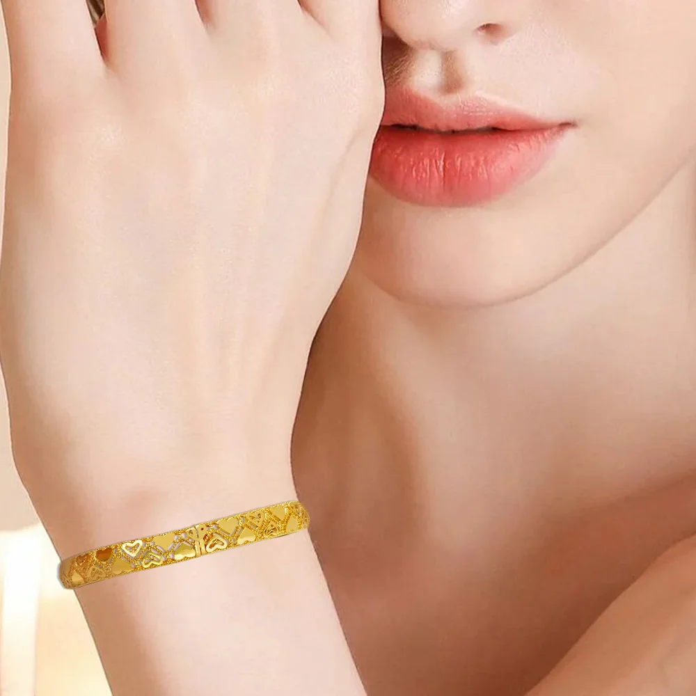 Light hollow solid craft women hollow heart gold bangle in AU999 24K pure gold, durable hand ornament for travel and banquets