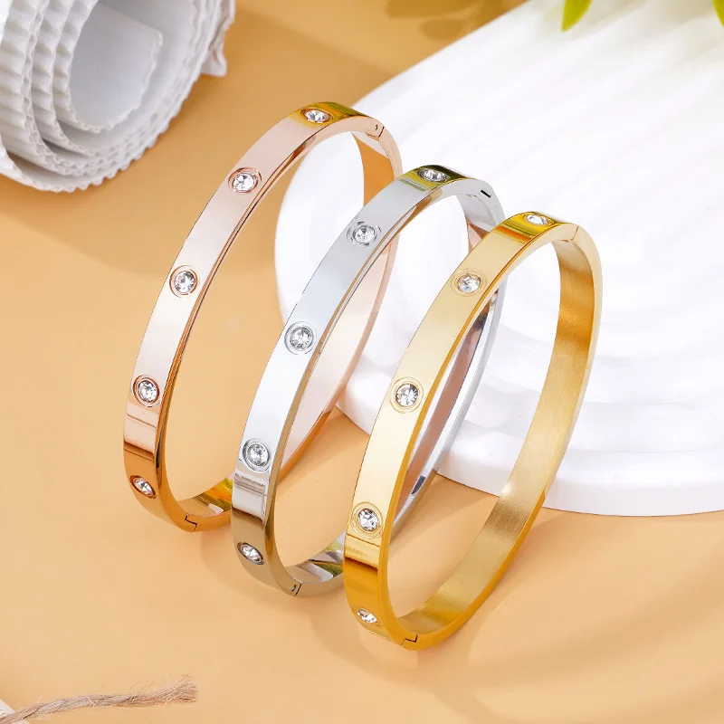 1PC Women's Fashion Stainless Steel Waterproof Luxury Bracelet Jewelry Accessories Suitable for Date, Party, Festival Gifts