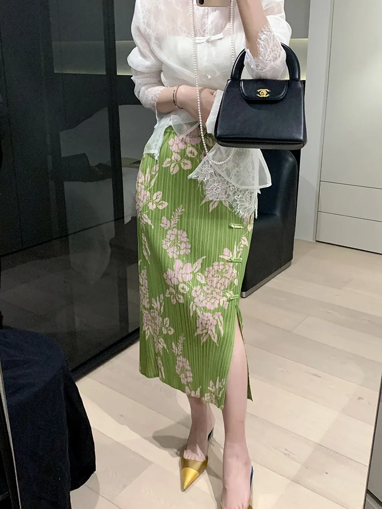 Pleated Floral Print Midi Skirt: Colorfast, Slimming and High-Waisted with Great Stretch, Perfect for Travel and Vacation