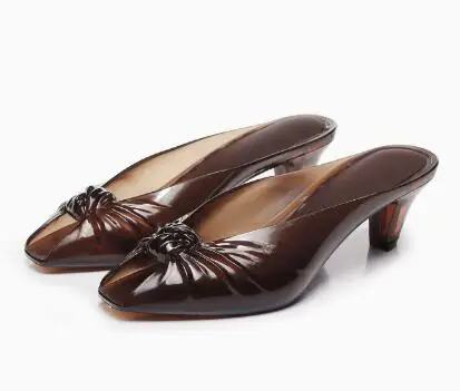 Sommerliche Damen-Sandalen in Rauchgrau mit Knoten, Peeptoe und Transparentem Mittelabsatz - Slip-On Slides für Strand und Party