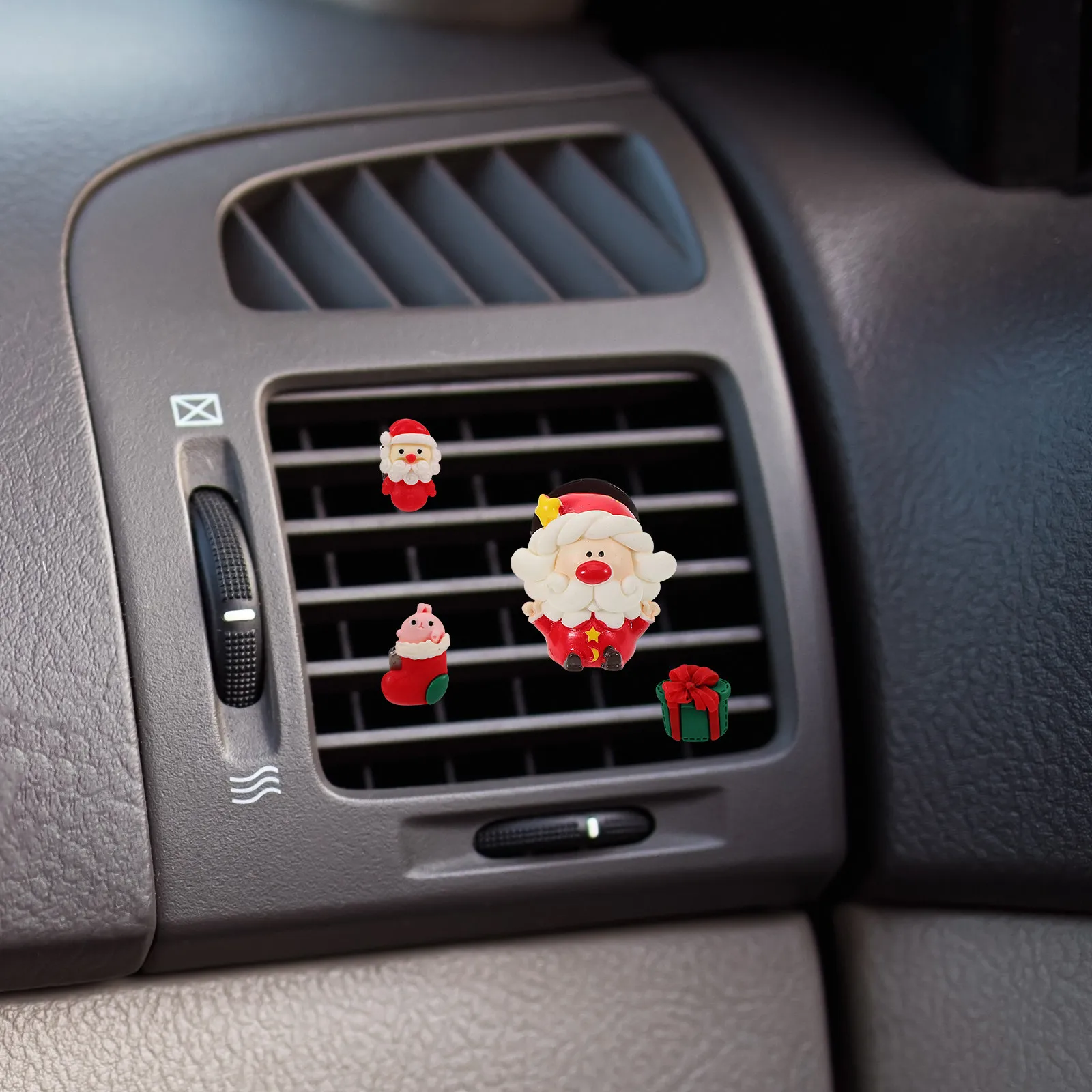 aromatizador-de-carro-com-clipe-para-saida-de-ar-tema-papai-noel-de-natal-acessorio-decorativo-com-fragrancia-duradoura-e-materiais-resistentes