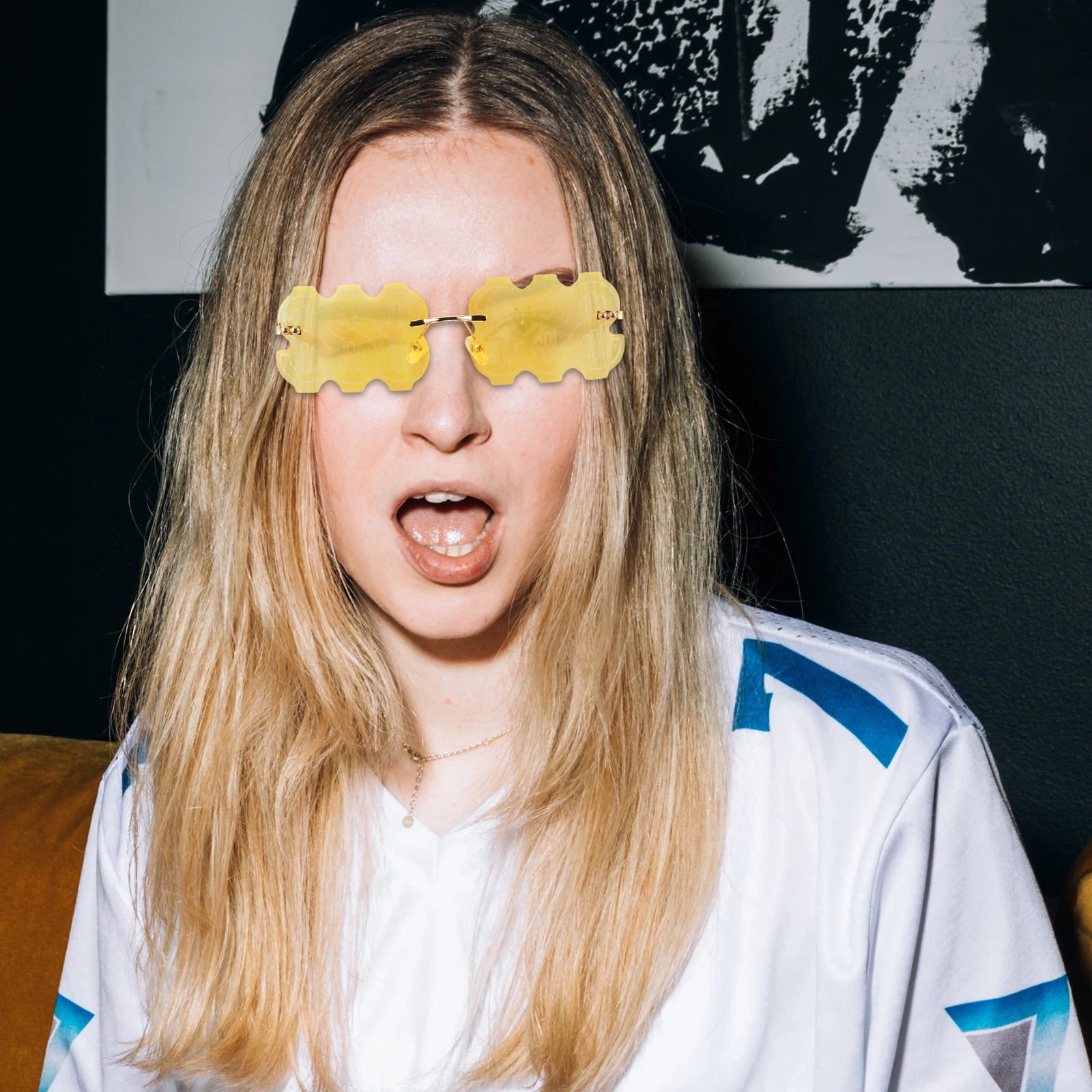 

Fashionable Dollar Shaped Glasses Trendy Sunglasses Cool Party Eyeglasses Unique Novelty Accessories