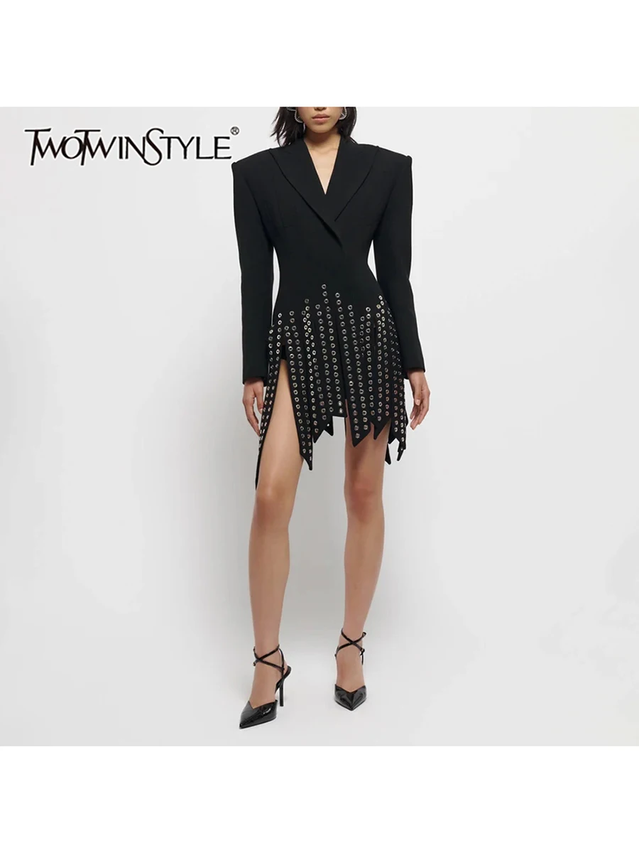 TWOTWINSTYLE Solid Spliced Eyelet Slimming Jacket for Women Lapel Collar Long Sleeve Patchwork Button Jackets Female Fashion New