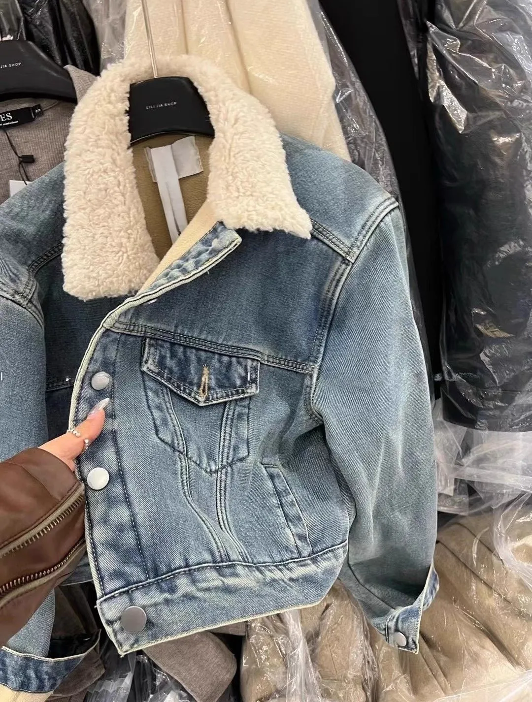 

Denim Coat With Real Sheep Lamp Winter Fur Plush Womens Fall Sculpted Tailoring Minimalist Streetwear Trend Quick-Drying Jackets