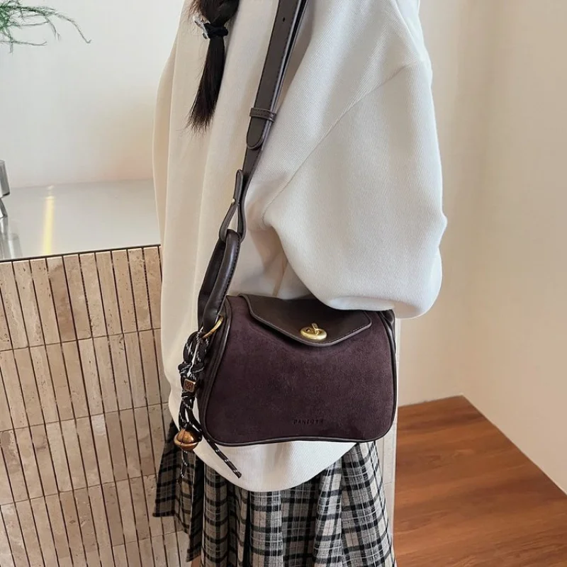 

Fashionable Ladies Crossbody-Bag Made Of Brooklet-Printed Leather Featuring Durable Vintage Modern Daily Style​