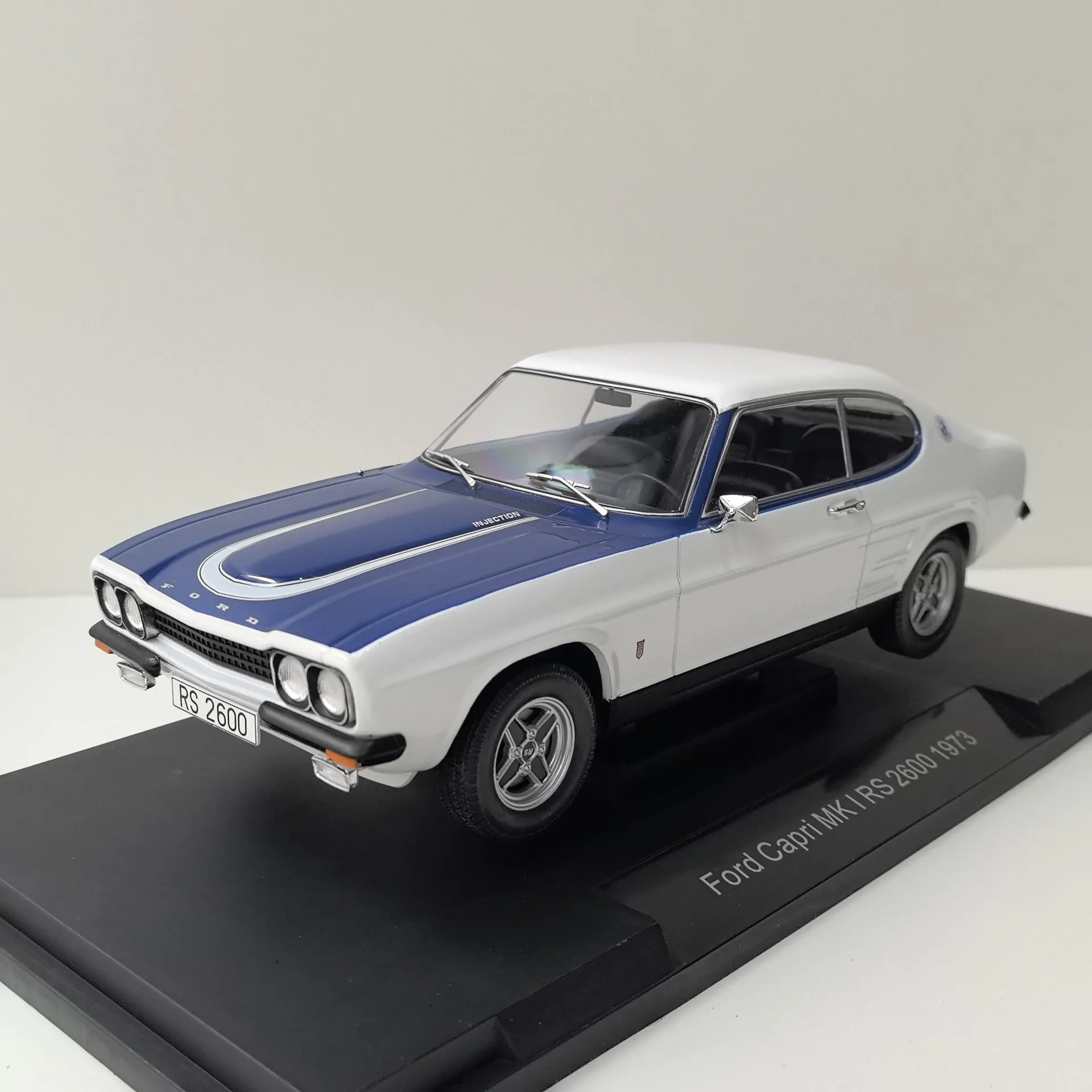 

Diecast MCG 1/18 Scale FORD CAPRI MK I 1973 Ford Alloy Car Model Collectible Toy Gift Souvenir Display Ornament