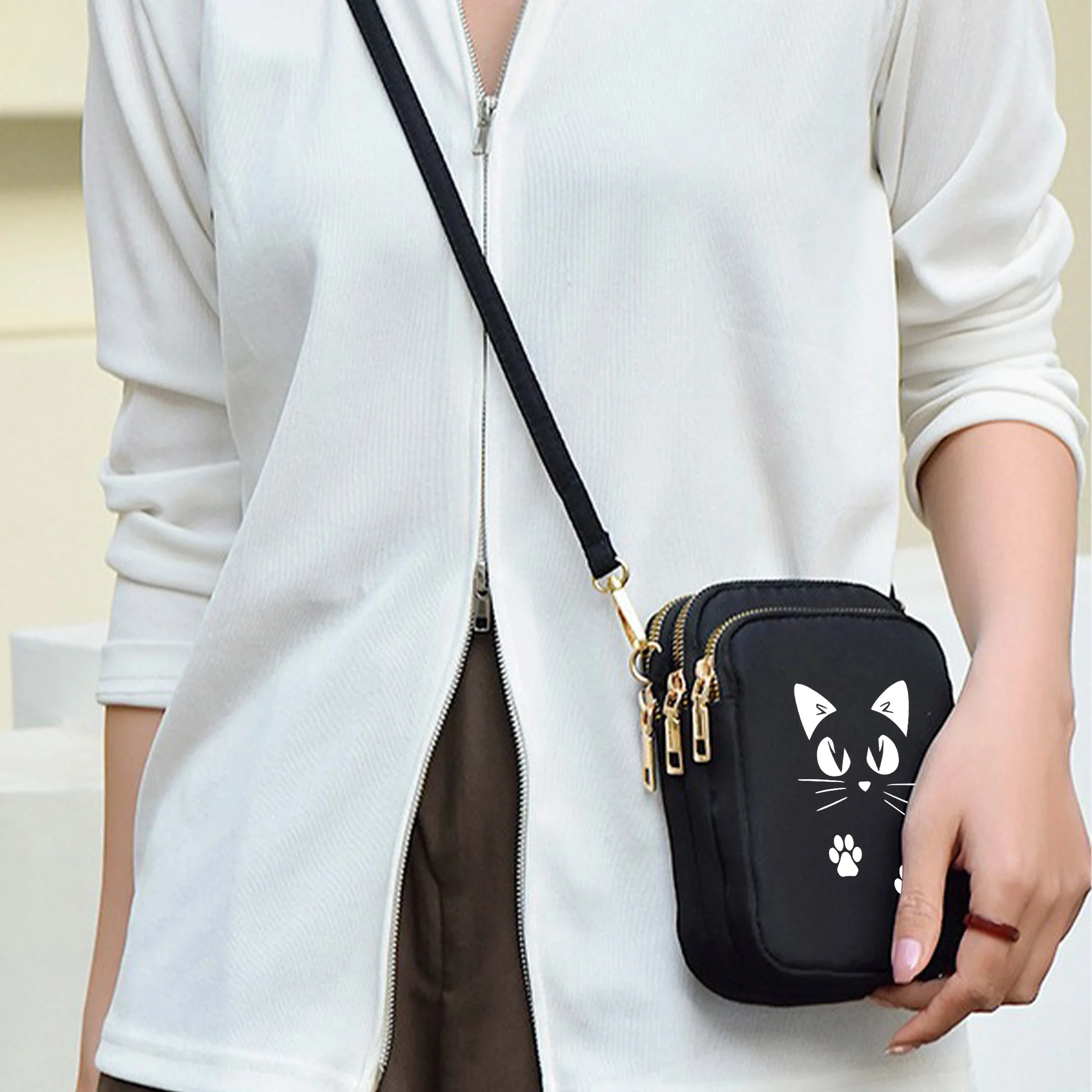 

Ladies fashion black cat printed messenger bag-adjustable shoulder strap, cards and keys, casual style, daily carrying bag.