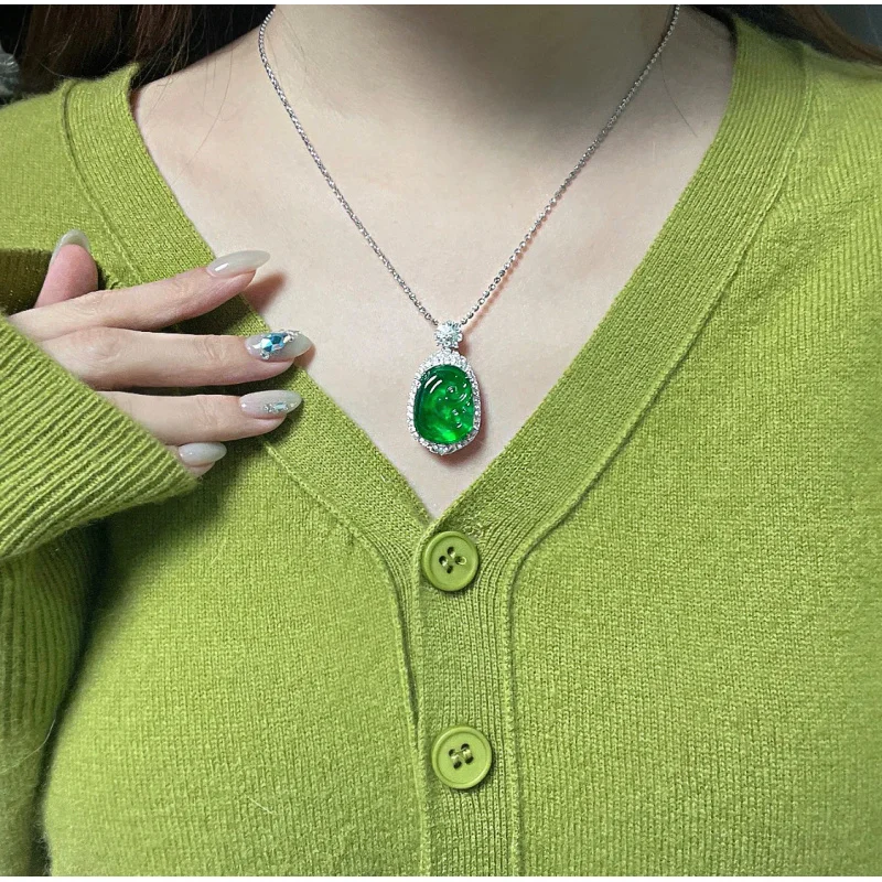 High-quality ice jadeite Ruyi , 18K gold inlay, natural Burmese full-sun green Buddha pendant, A-grade jade necklace for