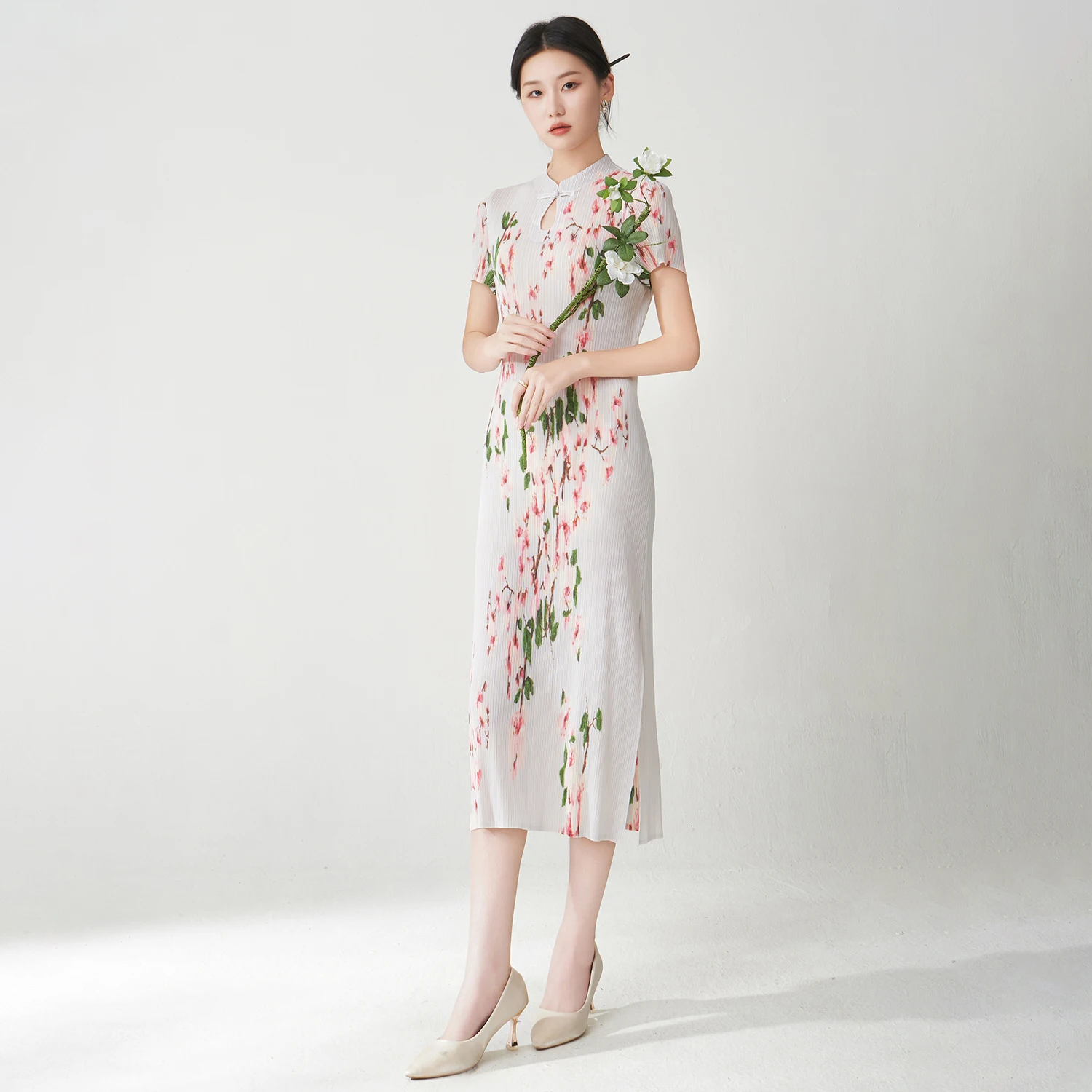 

Summer Women's Fashion Dress High Quality Stretch Print Casual Dress Miyake Pleated Dress One Size