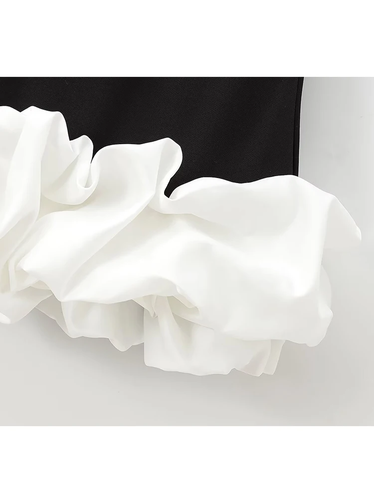 فستان نسائي قصير أنيق من TFMLN فساتين ضيقة بدون أكمام ورقبة دائرية بدون ظهر للسيدات 2025 مكشكشة بطيات للحفلات والنوادي للسيدات