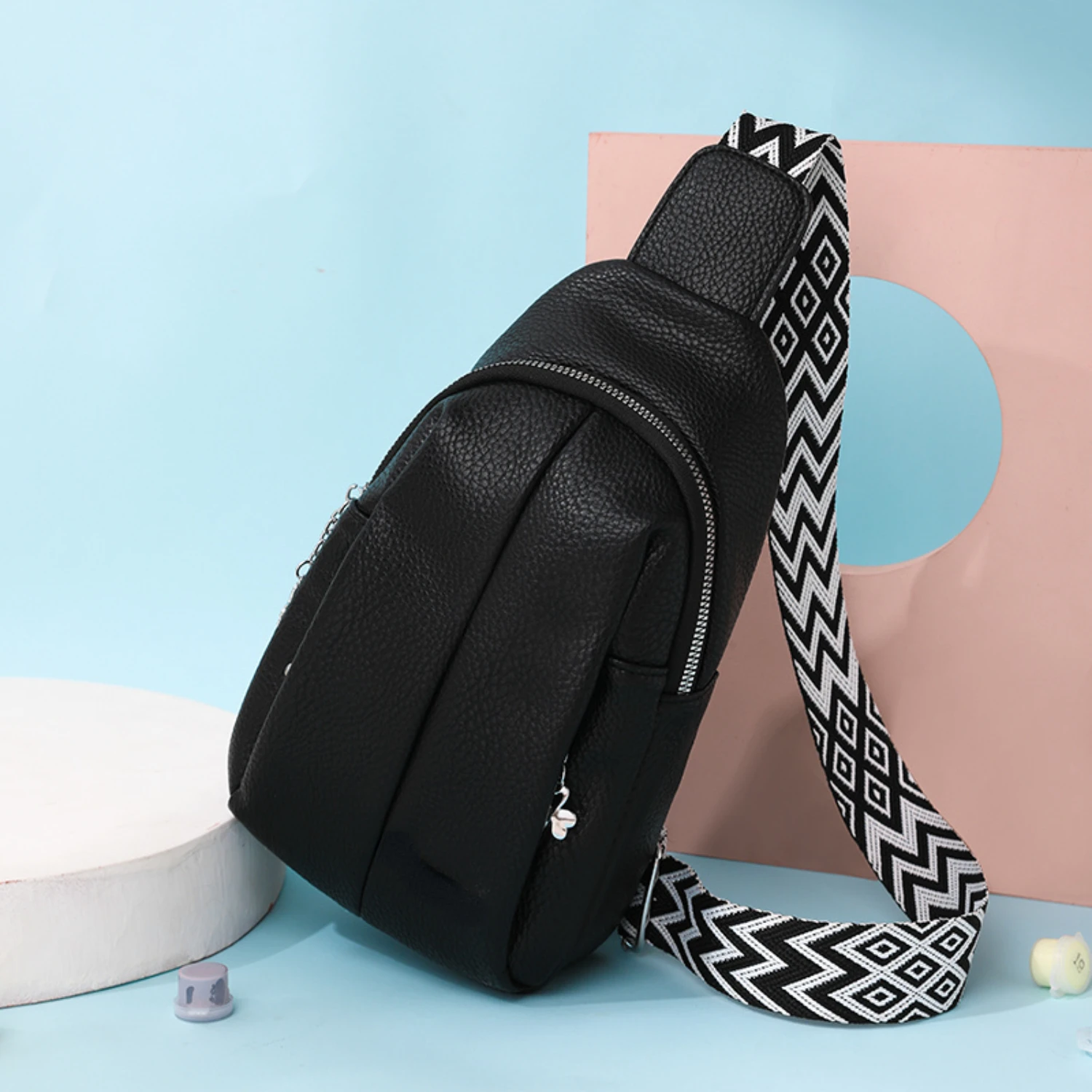 Mochila de couro PU, Bolsa Crossbody feminina, Bolsa de ombro leve para esportes ao ar livre, Bolsa Crossbody simples e elegante