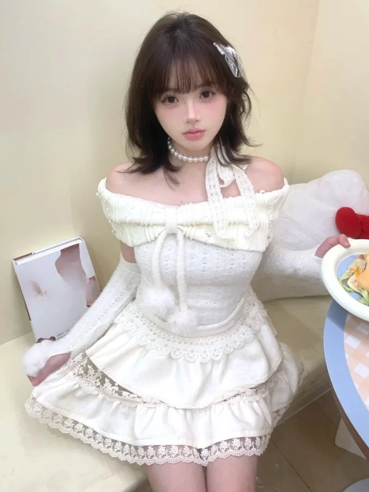 甘い秋冬レディース2ピースセットセクシーデザインスラッシュネックY2kトップス+レースミニスカートプリンセス風エレガントシックな服装