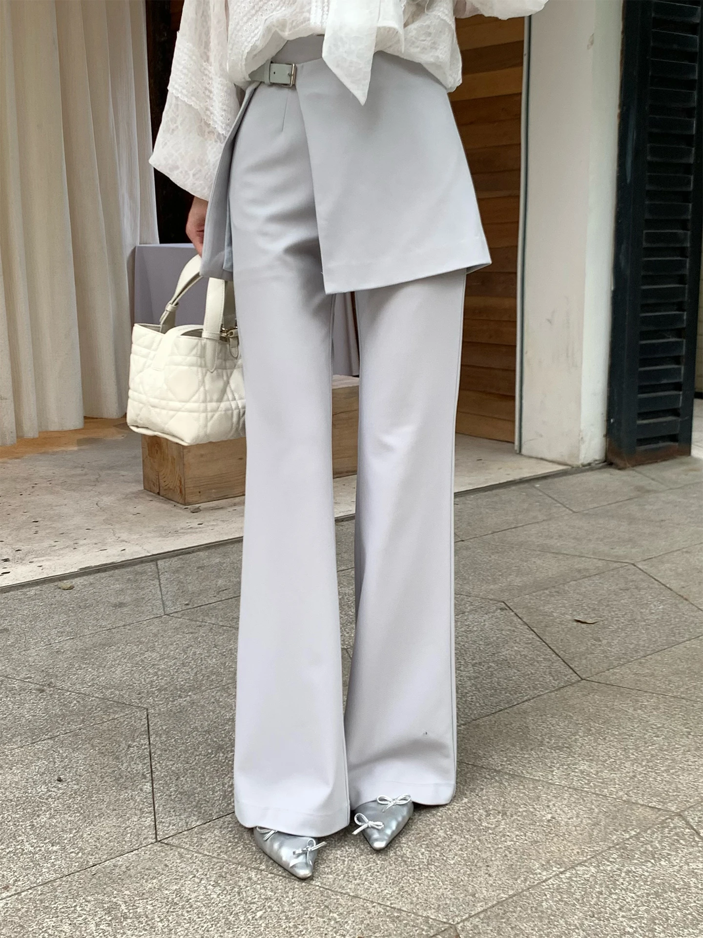 

Синие повседневные брюки с высокой талией для женщин, дизайнерские, длинные, весенние, новые, от бренда Kingusefulnatual, с деталями в стиле кэжуал.