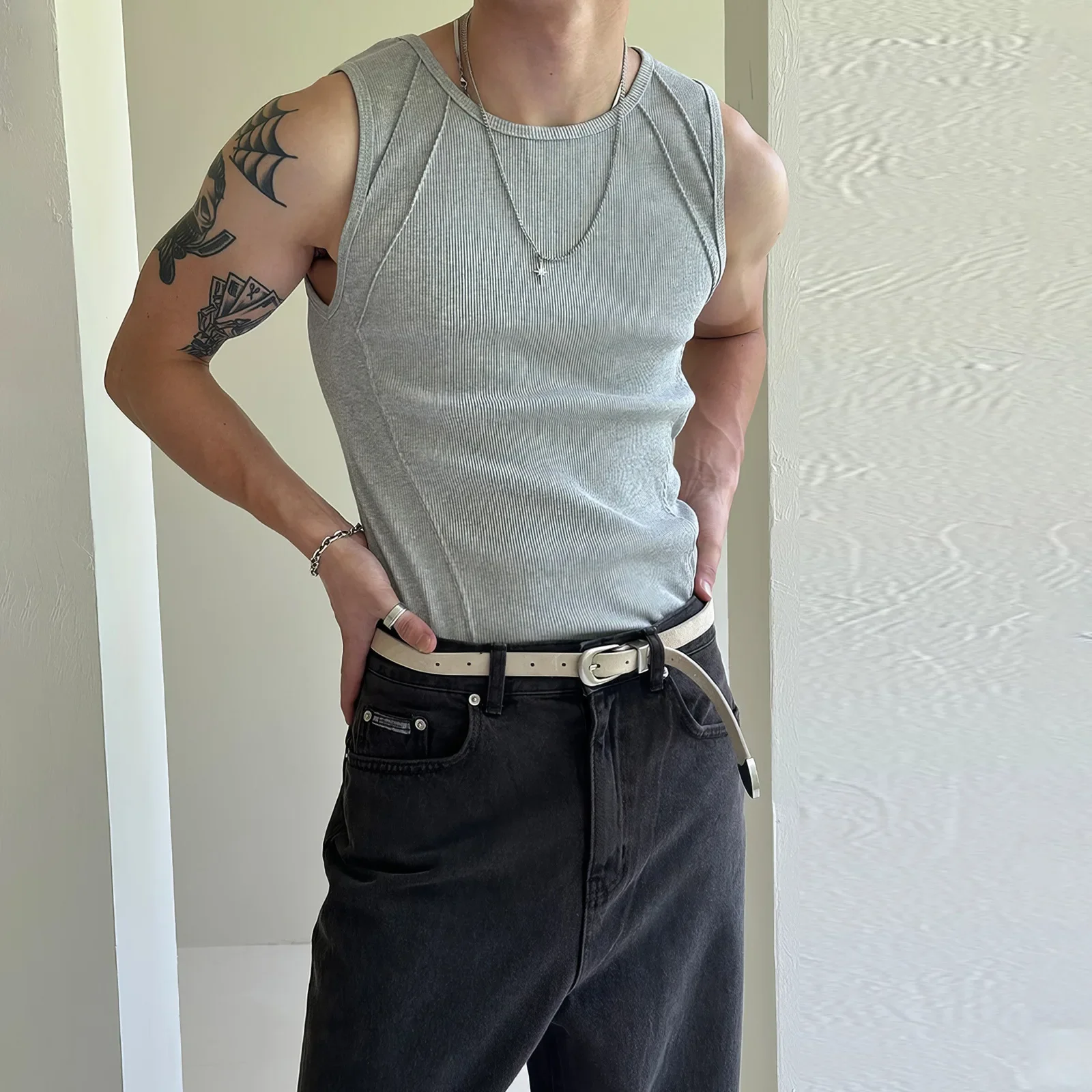 American Casual Fitness Sports Running Vest Men's Crew Neck Splicing Threaded Knitted Pit Strip Sleeveless Vest Top
