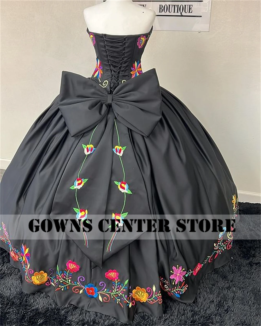 Vintage Mexican Embroidery Black Quinceanera Dresses With Bow Ball Gown Birthday Gown Lace-Up Sweet 16 Dresses Customized