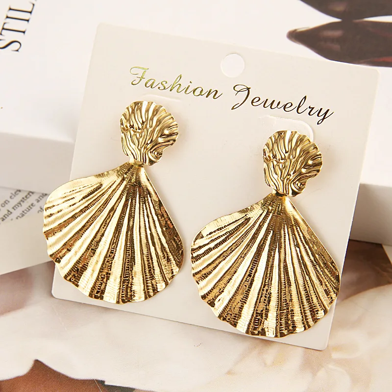 New Fashion Iron Sheet Gold Plated Shell Love Circle Geometry Women's Earrings New Luxury Design Fashion Earrings