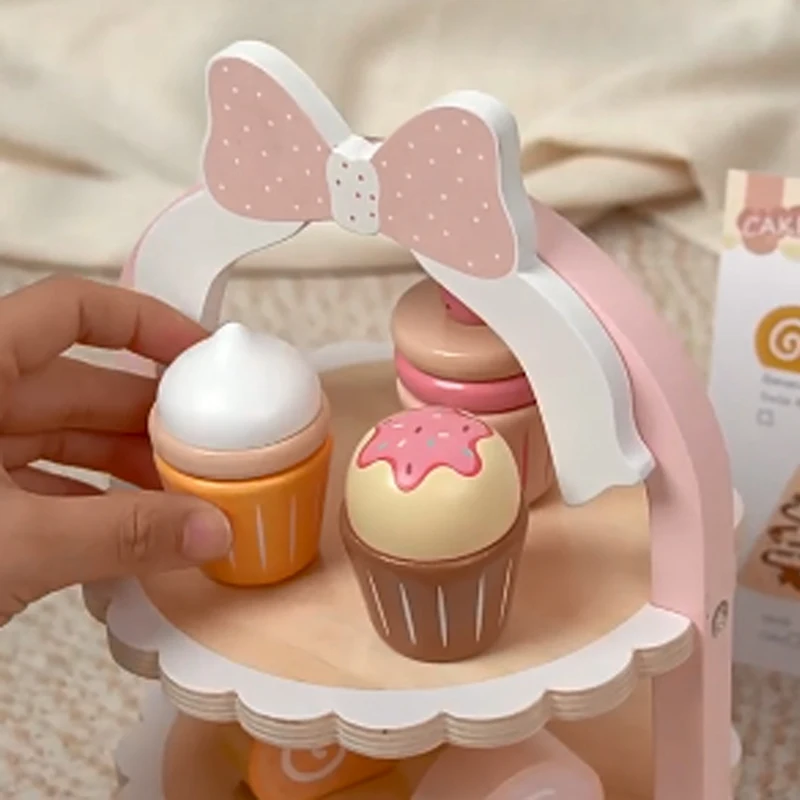 Holz-Doppelschicht-Dessertständer-Spielzeugset mit rosa Schleife, Kinder-Teeparty-Rollenspielspielzeug, inklusive Kuchen und