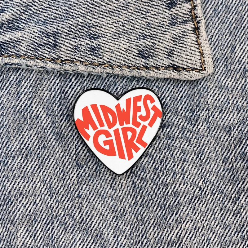 New Fashion MIDWEST GIRL Heart-shaped metal pin Funny vintage Brooches Shirt Lapel teacher Bag Badge pins for Lover Girl