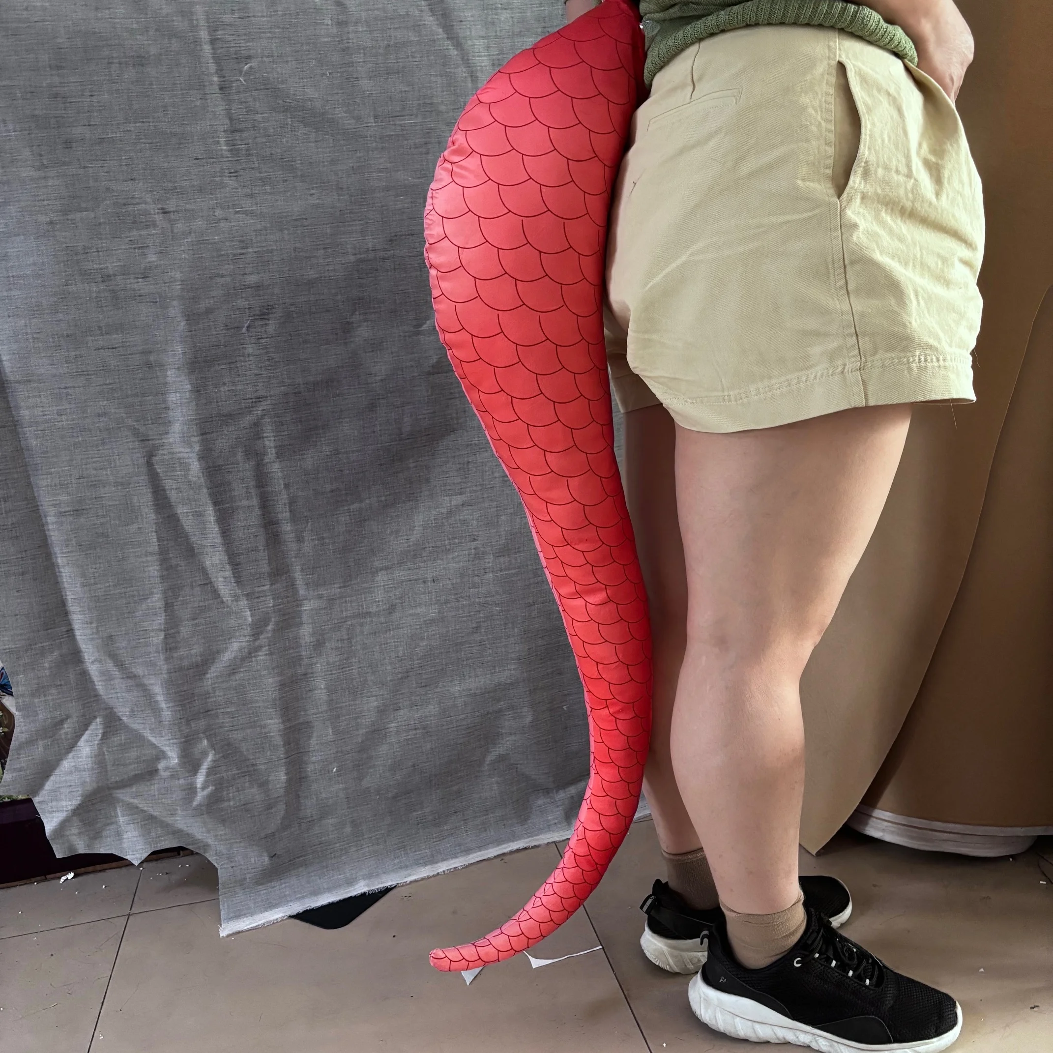 

Falin Toaden Lalos Fire Dragon Tail Red Plush Cosplay Prop Long 120cm Cool Costume Anime