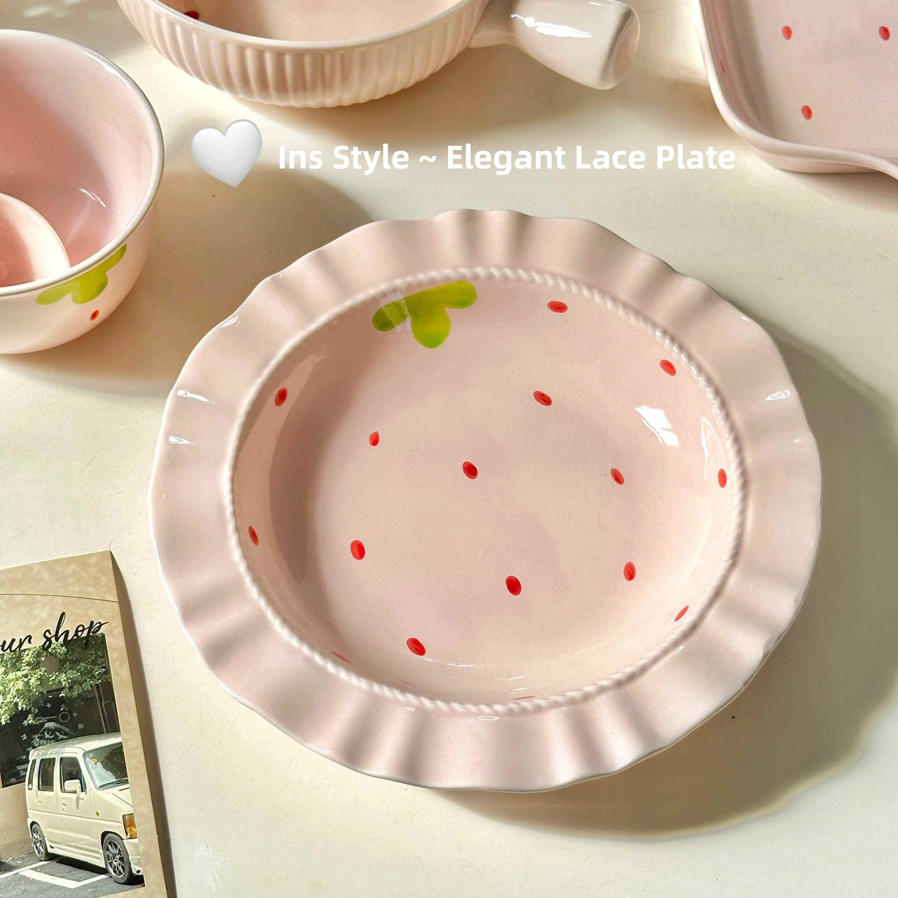 

Cerc Bowl Set Girl's Heart Cr Stberry Series Underglaze Handheld Rice Cooker Noodles Bowl Cute round ape for Everyone