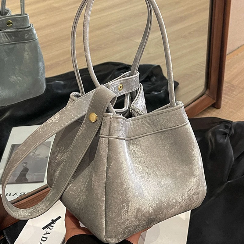 High-End Veelzijdige Emmertassen Voor Dames Zomer 2024 Nieuwe Niche Design Schouder Crossbody Tas Dames Woon-Werkverkeer Handtassen