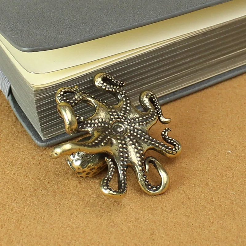 1PC Antique Octopus Home Decoration Brass Copper Animal Figurines Miniatures Desk Ornament Accessories Creative Table Craft