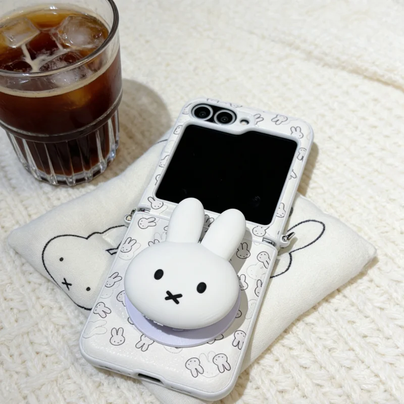 

Cute Cartoon Pink White Miffy Magsafe Wireless Charge Phone Case For Samsung ZFlip 7 7FE 5 6 Lovely Miffy Furry Wrist Strap﻿﻿