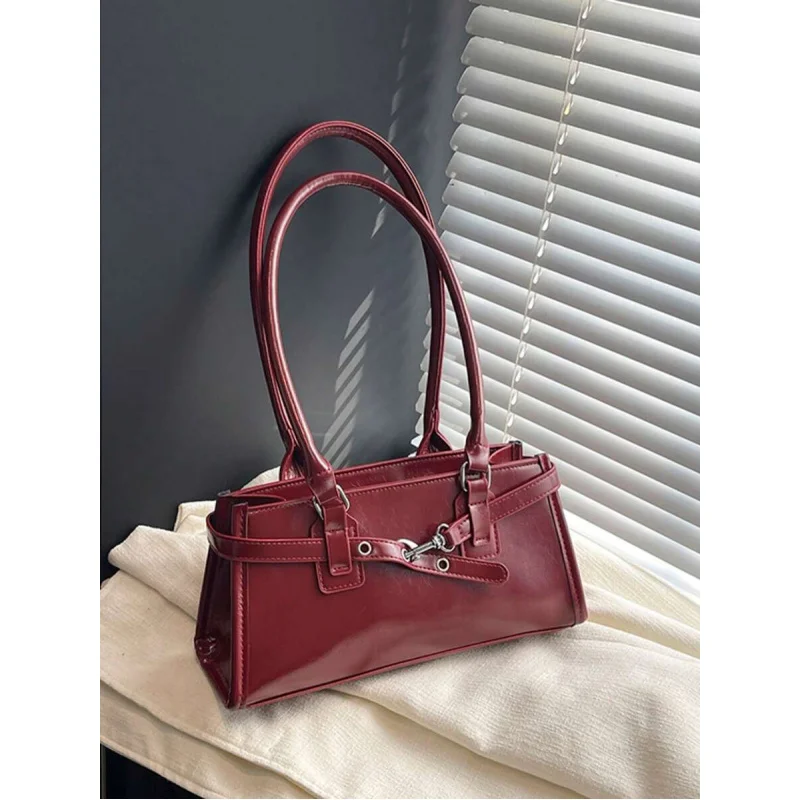 Fashionable Retro Glossy Large Capacity Women Shoulder Bag