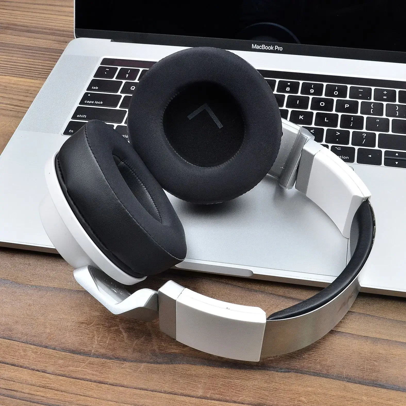 

NUNUVV Replacement Protein Ear Pads For JBL Synchros E50 E50BT S500 S700 Headphones Soft Foam Ear Cushions High Quality ，