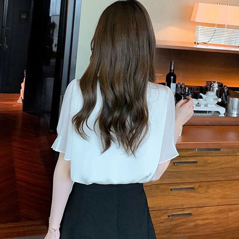 بلوزات صيفية نسائية غير رسمية 2025 بأكمام قصيرة موضة كورية Y2k ملابس ضيقة للمكتب للسيدات بلوزات وردية قمصان شيفون