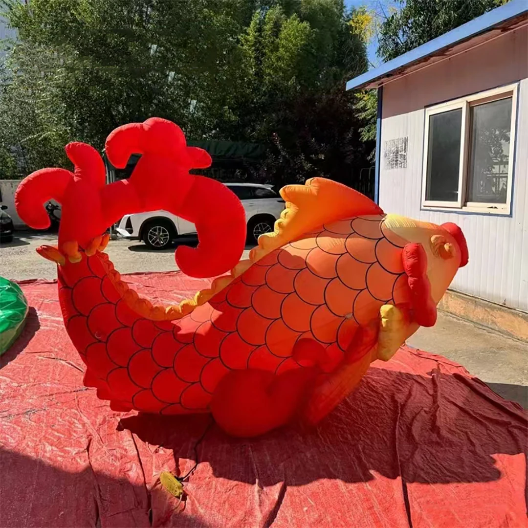 巨大なインフレータブルフィッシュエアブロー,白いLEDライト,鯉の漫画,ディスコやイベントの建設,屋外の装飾,広告