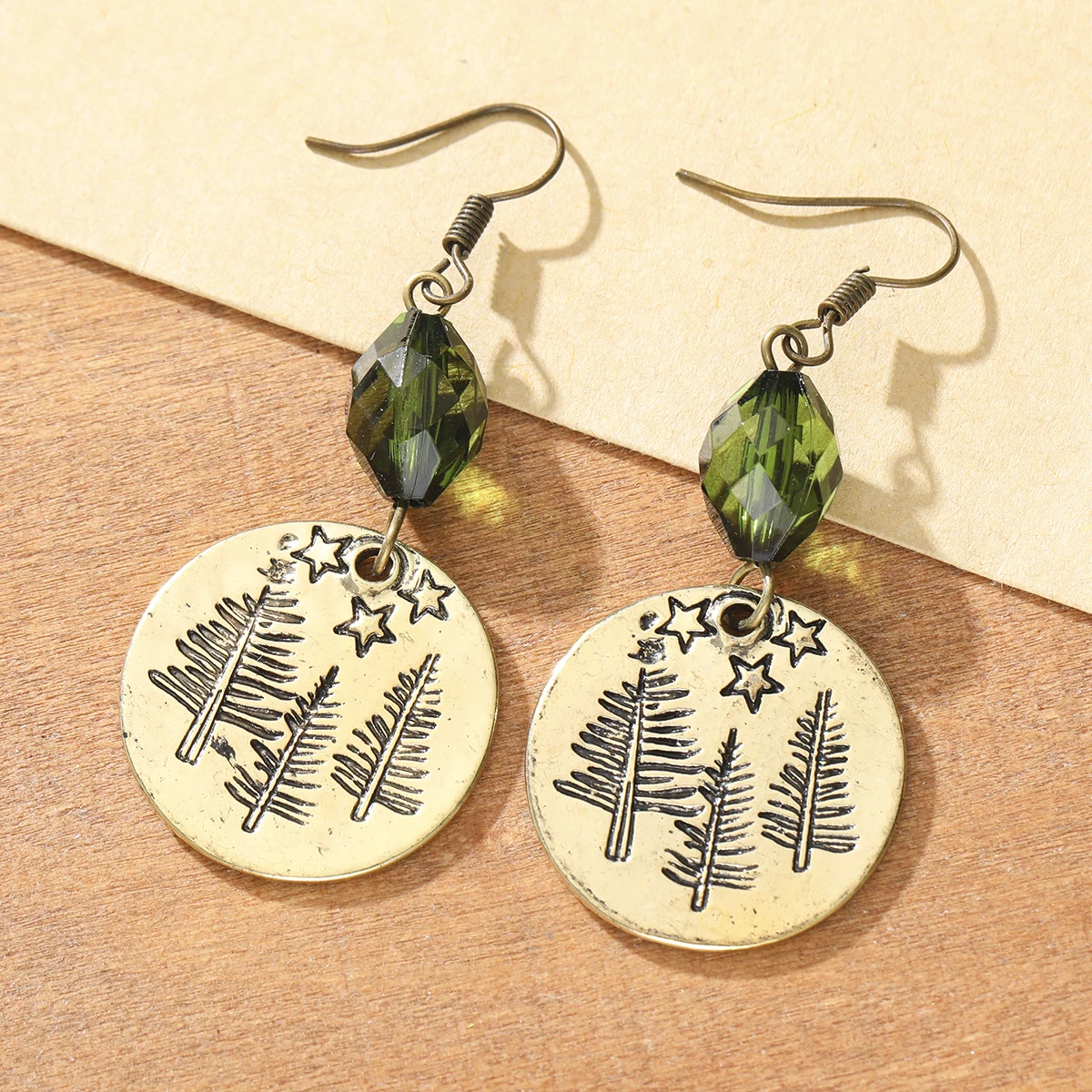 Retro Forest Star Embossed Artificial Gemstone Earrings, Zinc Alloy Material, Women's Pendant Earrings, Party Accessory