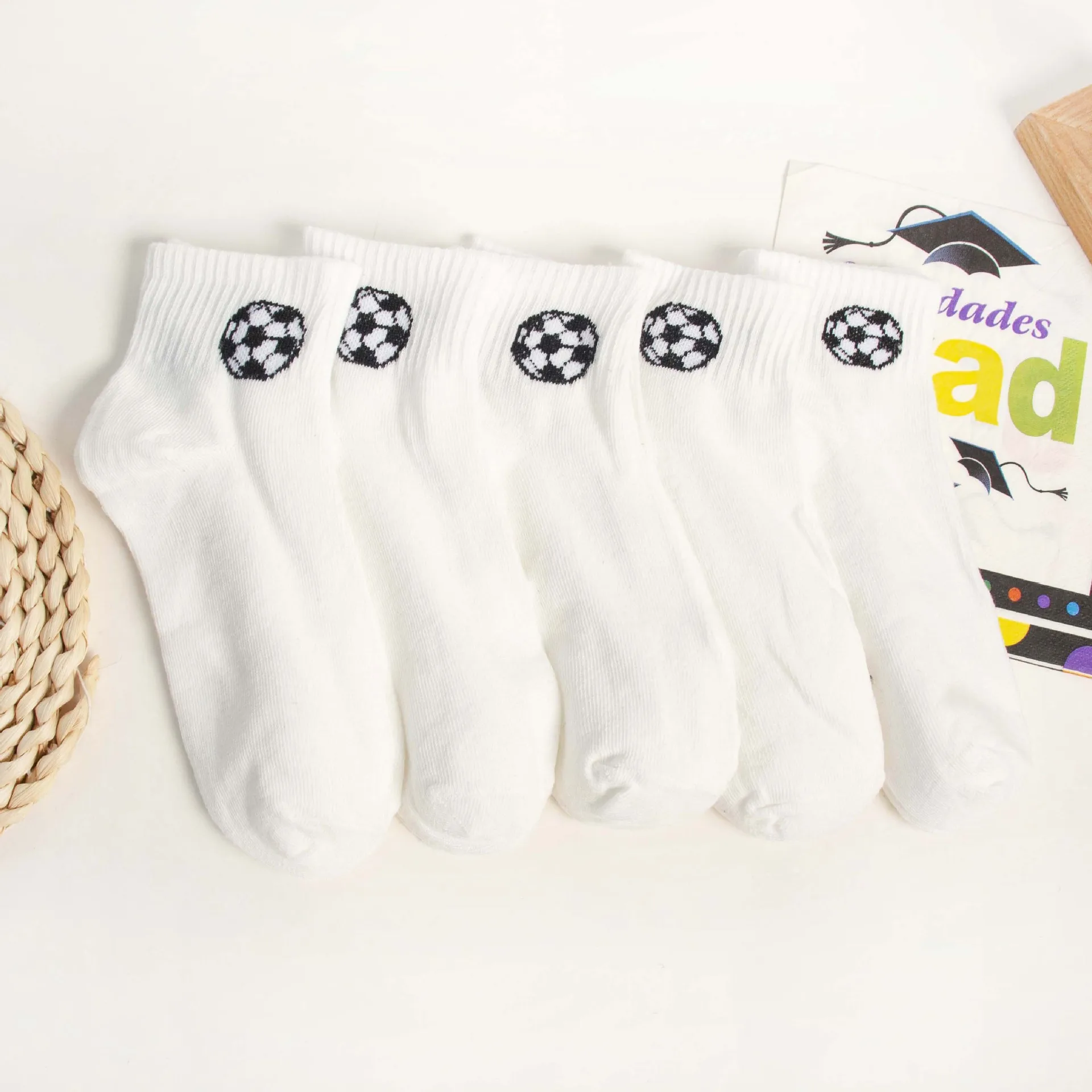 جوارب شبابية بأنماط كرة القدم بألوان ثابتة، متعددة الاستخدامات، كاجوال، ماصة للعرق وجوارب متوسطة وقصيرة قابلة للتنفس #3