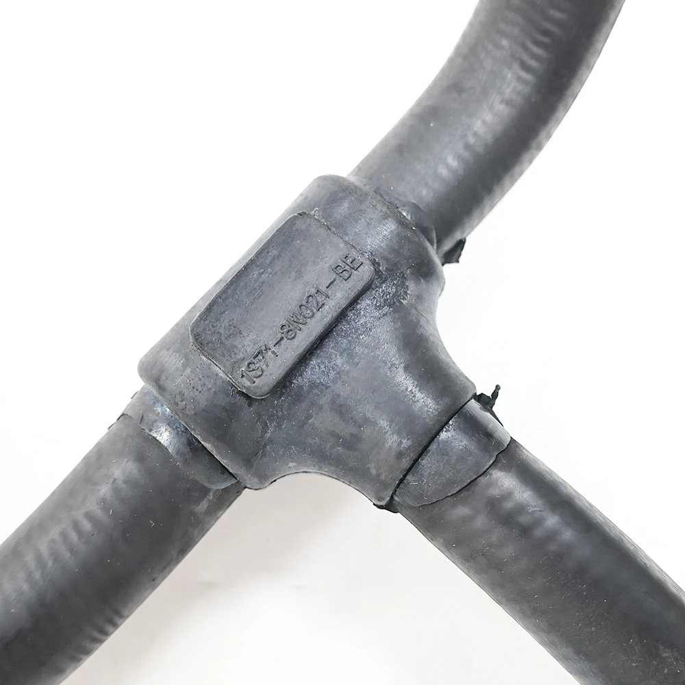 1S718N021BE Tubo dell'aria dell'acqua calda Tubo del riscaldatore del motore Tubo del serbatoio dell'acqua per Ford Mondeo 2001-2007