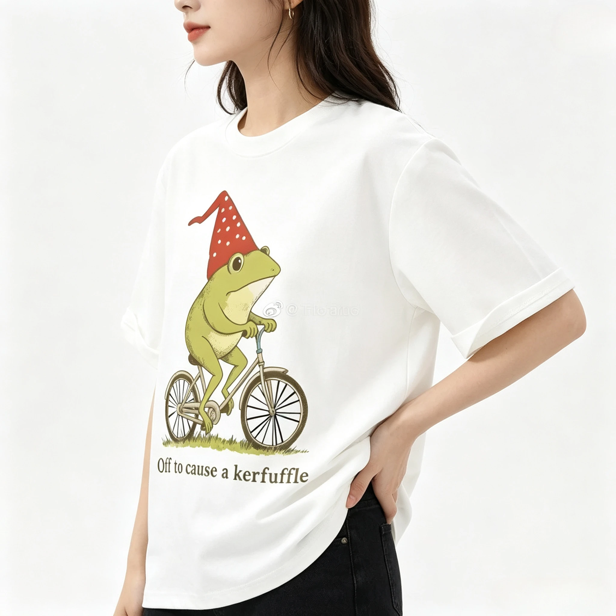 Summer cartoon toad pattern T-shirt, suitable for both men and women. Cute Korean-Japanese style casual loose round-neck top.