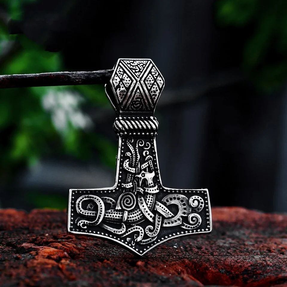 Vintage Creative Stainless Steel Viking Mystery Rune Pattern Pendant Necklace Fashion Punk Men's Sweater Chain Accessories