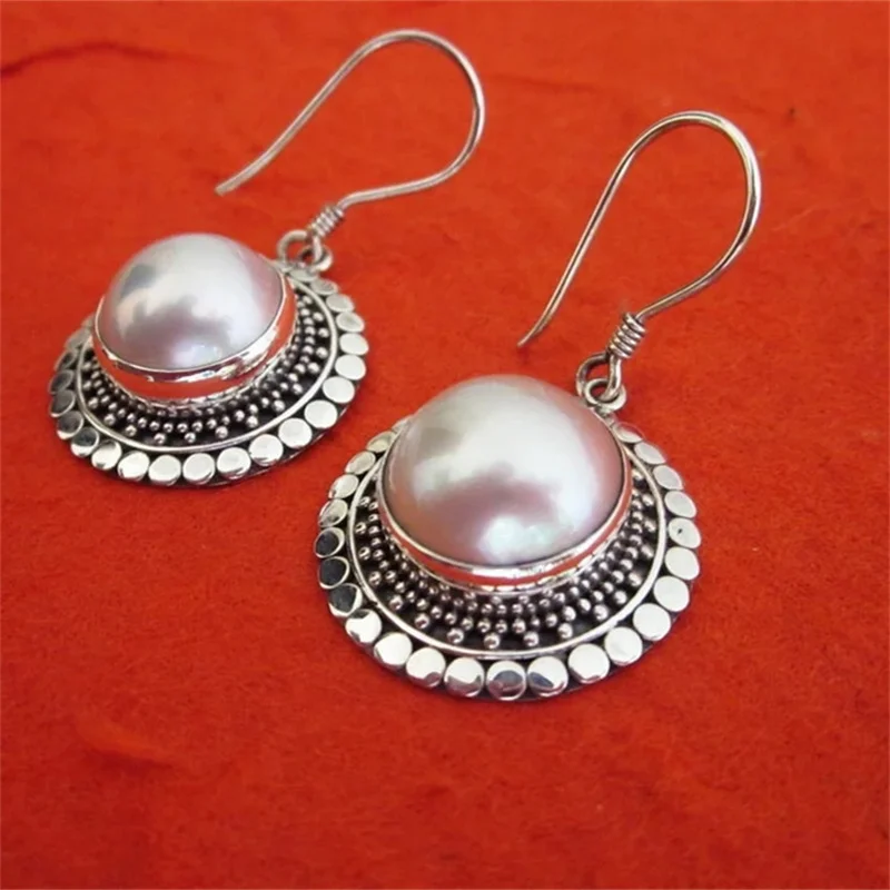 Personality Inlaid Circular Imitation Pearl Earrings Vintage Silver Color Metal Die-casting Pattern Dangle Earrings Women