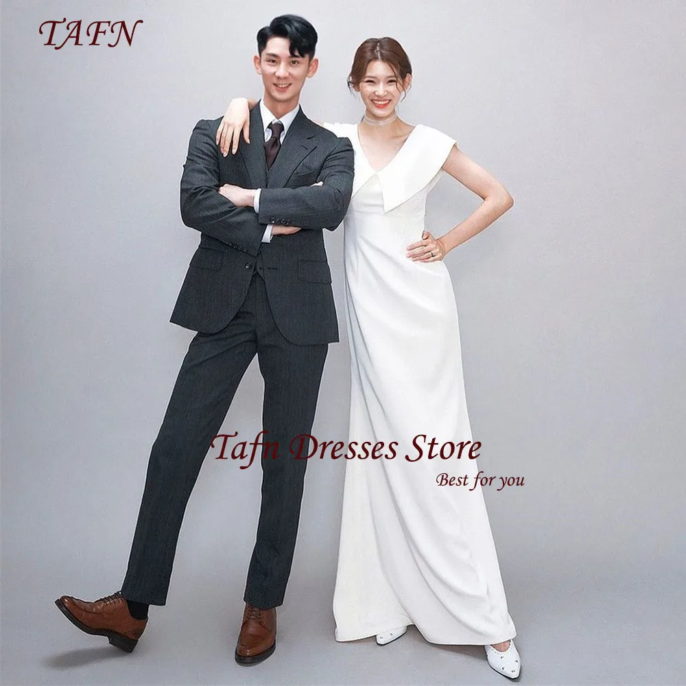 

TAFN 2025 New Korea Reception Dresses White Floor-Length V-Neck Sleeveless Wedding Dresses 웨딩 드레스 Simple Bridal Gown Photo Shoot