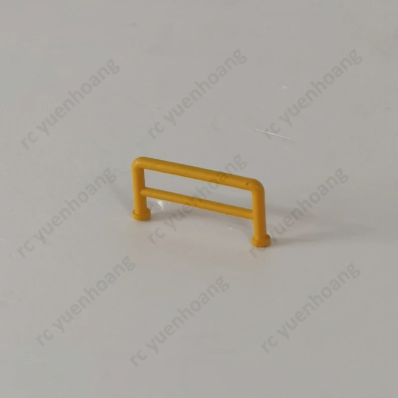 1PCS 1/64 Scale Guardrail Model Handmade Miniature Simulated Traffic Facilities Road Scene Resin Decoration DIY Parts for RC Car