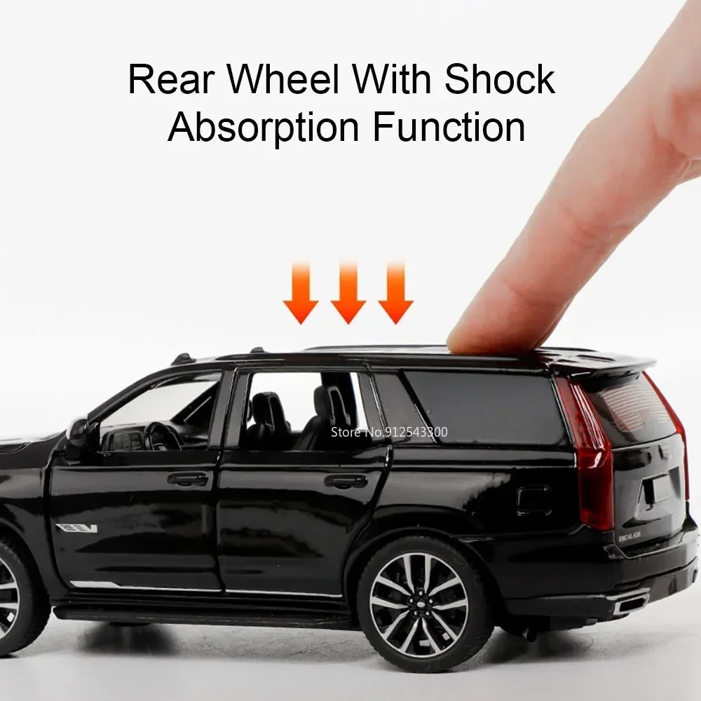 1:32 مقياس ESCALADE سيارة لعبة مجسمة 6 أبواب مفتوحة معدنية دييكاست موسيقى خفيفة التراجع نماذج السيارات هواية حلية الهدايا