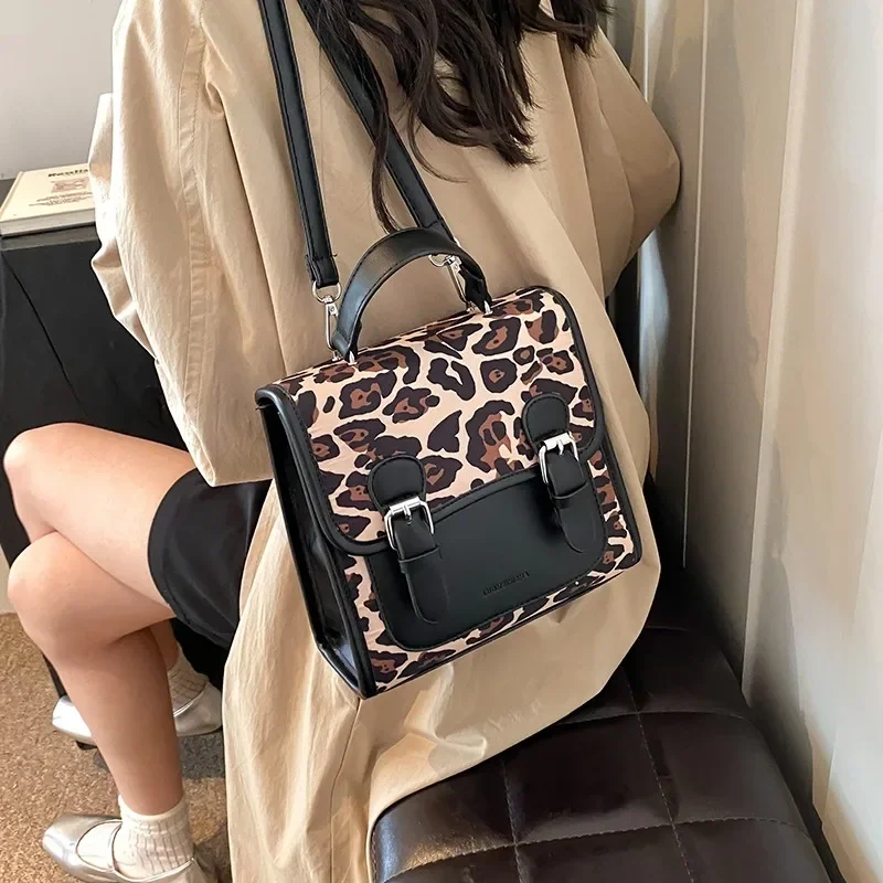 Bolsa Leopardo Retro para Mulheres, Bolsa PU Portátil, Mochila Pequena, Bolsa de Ombro Slung, Messenger Bag, Commuter Bag, Presentes para senhoras