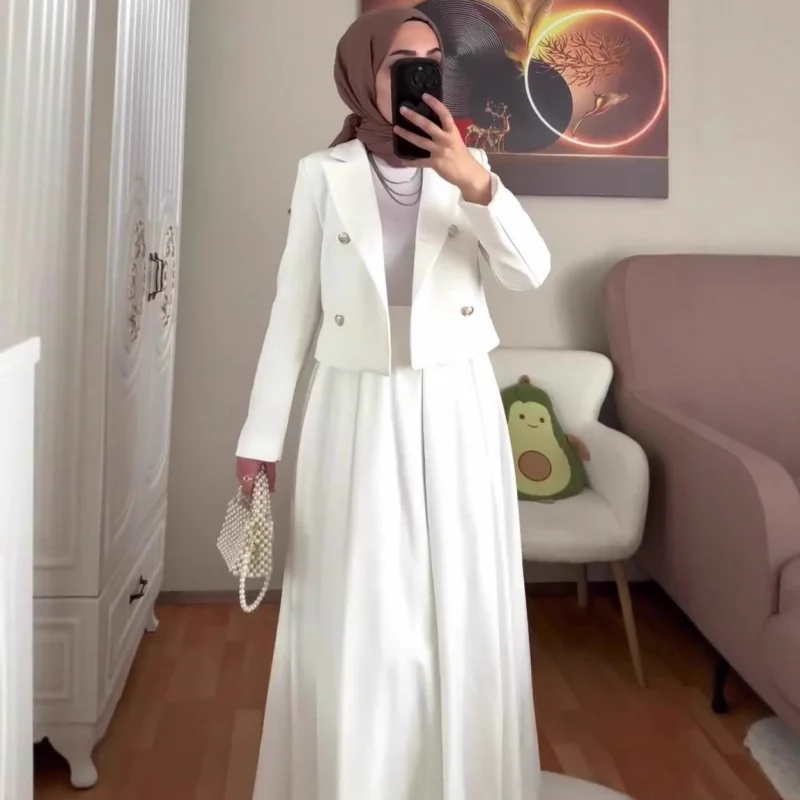 مجموعة فستان طويل أنيق بأكمام طويلة لخريف 2025