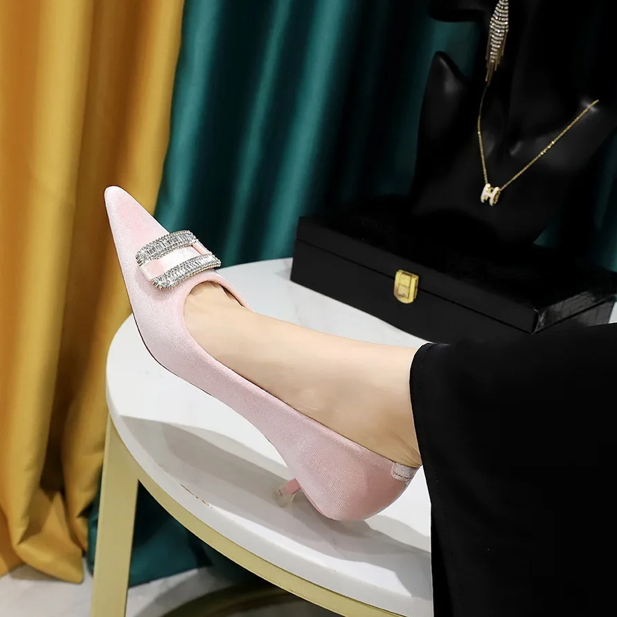 

Banquet Mid Thin Heel Thickened Suede Shallow Mouth Sharp Metal Water Diamond Button Women's Single Shoes Wedding Women Pumps